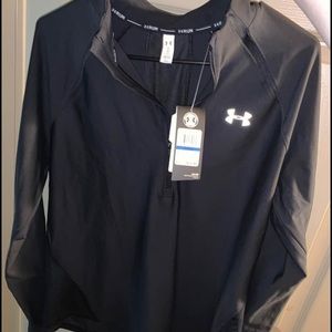 NWT Women’s Under Armour pullover XL